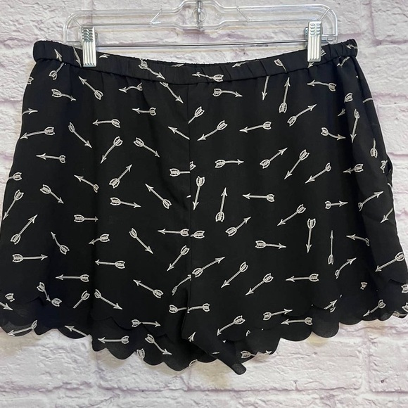 Anthropologie arrow shorts 🏹 - Picture 4 of 14